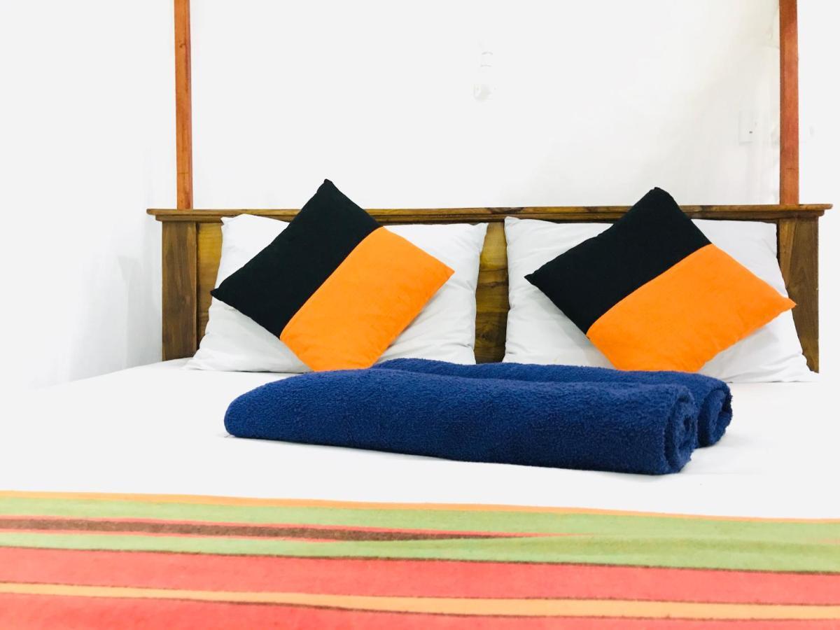 Double G Motel Weligama Ngoại thất bức ảnh